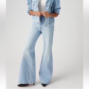 Worn twice, Levi’s Ribcage Bell Women’s jeans. Size 30